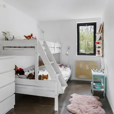 Summer House With Terrace And Sea View 別荘 Yderby