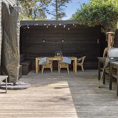 Summer House With Terrace And Sea View Prázdninový dům *