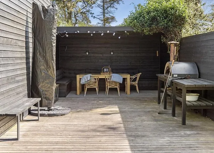 Summer House With Terrace And Sea View Σπίτι διακοπών *